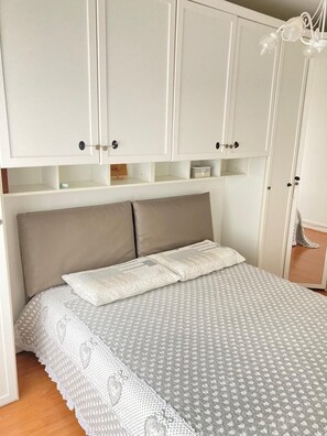 2 Schlafzimmer, Bügeleisen/Bügelbrett, WLAN, Bettwäsche