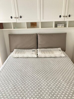 2 間睡房、熨斗/熨衫板、Wi-Fi、床單