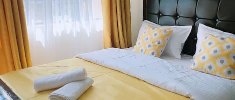 Business Studio | Free WiFi