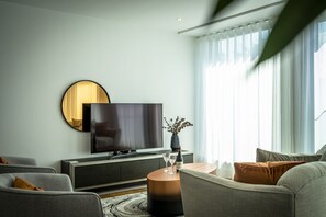 Living area - A premium stay that sleeps 5 guests  in 2 bedrooms (York)