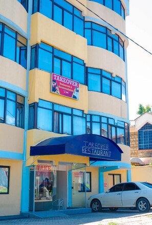 Fachada de la propiedad