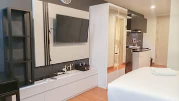 Apartment | 1 bedroom, WiFi (free), individually decorated, individually furnished