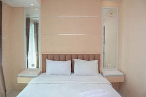 1 bedroom, individually decorated, individually furnished, free WiFi - Nice And Minimalist Studio At Apartment Woodland Park Residence (Jakarta)