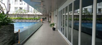 สตูดิโอที่อบอุ่นและสะดวกสบายที่ Taman Melati Sinduadi Apartment