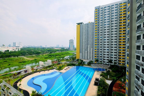 Exterior - Great Location Studio Room At Springlake Summarecon Bekasi Apartment (Bekasi)