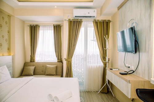Simple And Cozy Studio Apartment At Urban Heights Residences
