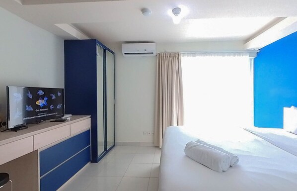 1 bedroom, individually decorated, individually furnished, free WiFi - Comfort And Warm Studio Room At Amethyst Kemayoran Apartment (Jakarta)