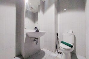 Shower, free toiletries, towels - Comfort And Simple 1Br At Casa De Parco Apartment (South Tangerang)