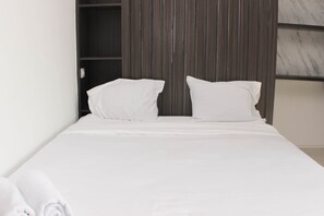 1 bedroom, individually decorated, individually furnished - Nice And Comfy Studio West Vista Apartment (Jakarta)