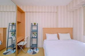 1 bedroom, individually decorated, individually furnished, free WiFi - Big And Cozy 1Br Bassura City Apartment Near Mall (Jakarta)