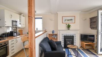 Fridge, dishwasher, electric kettle, toaster