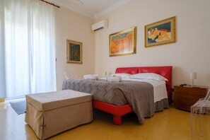 2 bedrooms, iron/ironing board, free WiFi, bed sheets - Holiday Apartment "Casa di Andrea" with Sea View, Wi-Fi & Terrace (Otranto)