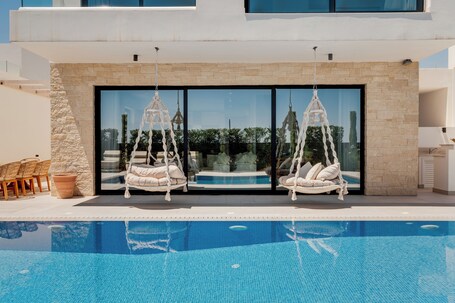 Periyiali Konnos Villas Beach Resort – Affordable hotel in Paralimni