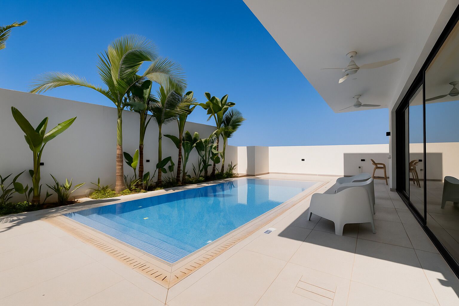15 piscinas externas, guarda-sóis, espreguiçadeiras