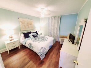2 bedrooms, iron/ironing board, free WiFi, bed sheets