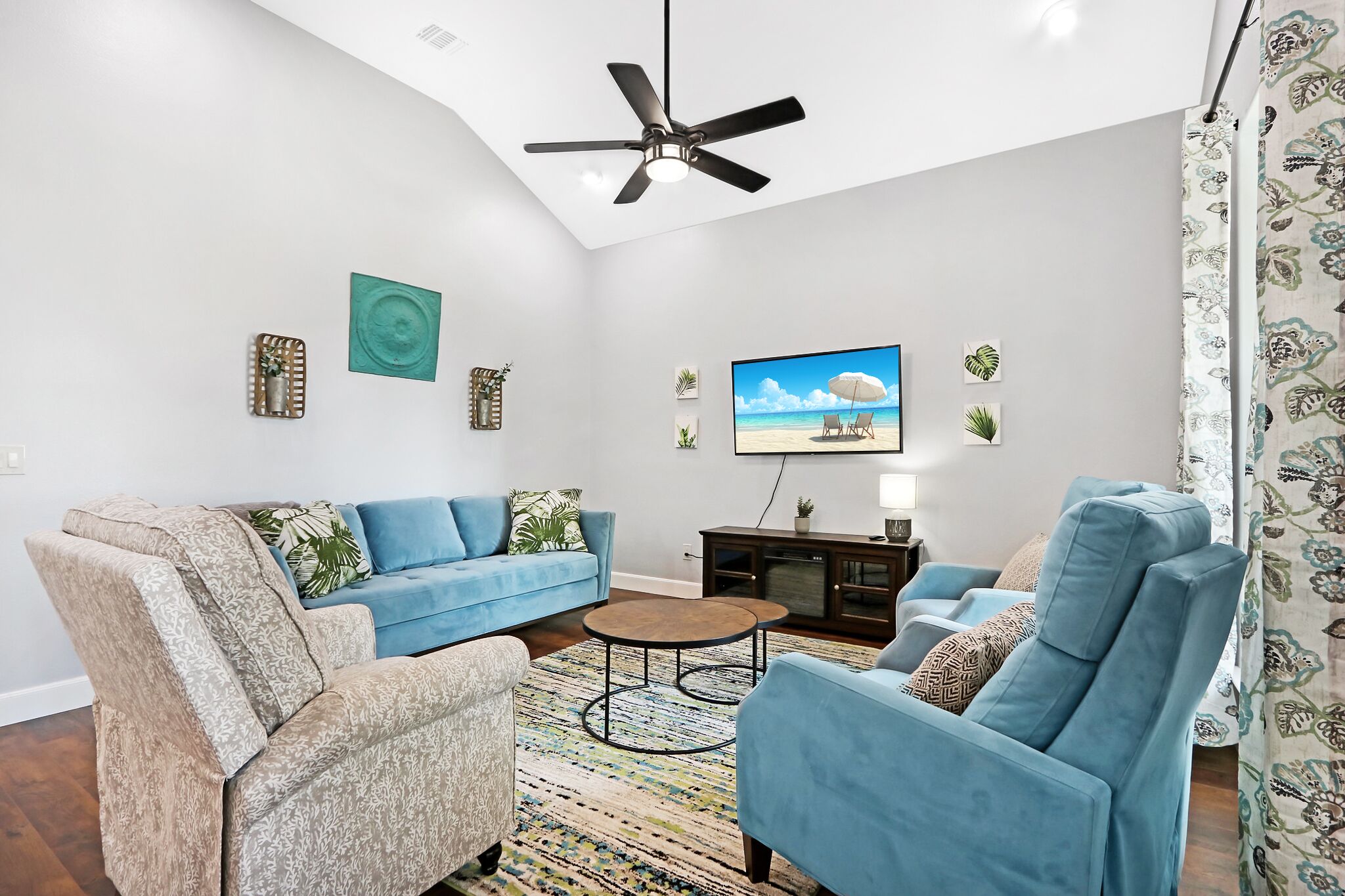 Comal Cottage | 3BR Canyon Lake Home + Pet Friendly!