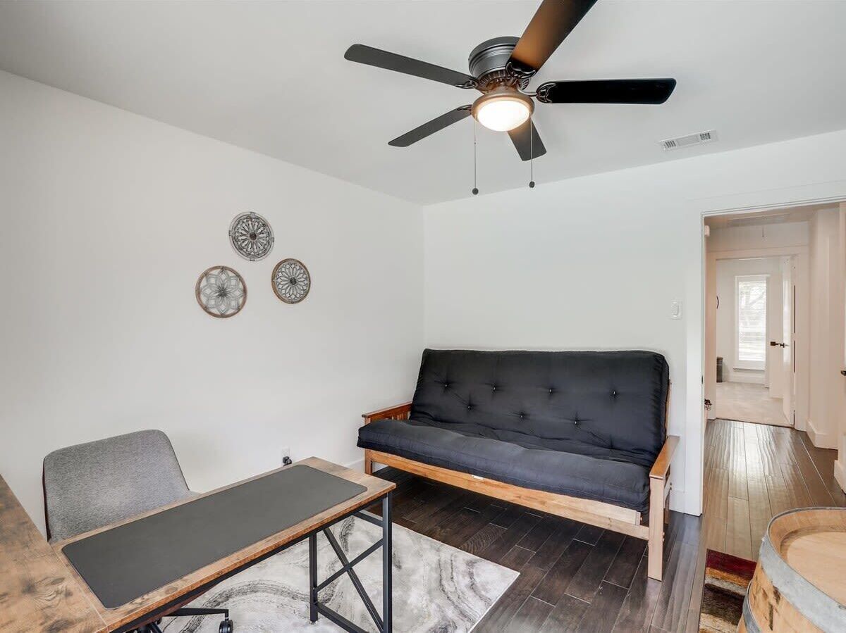 Office / Bedroom 4: This dedicated office space can provide you with some quiet space to catch up on some work. It’s also got a pull-out sofa bed if you need a snooze between meetings!