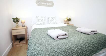 Alma Cottage Rhondda Valley by STAE-Homes