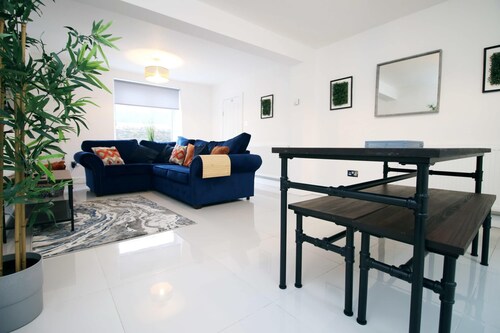Alma Cottage Rhondda Valley by STAE-Homes