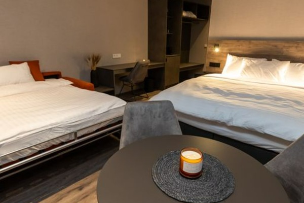 Hypo-allergenic bedding, in-room safe, soundproofing, free WiFi