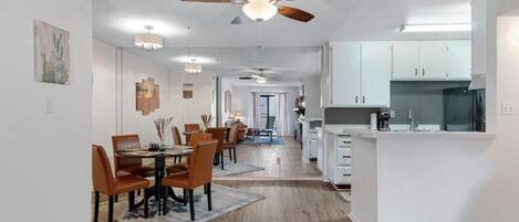 Condo, 1 Bedroom | Dining