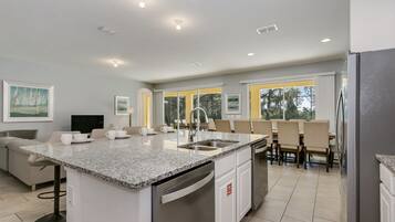 House, Multiple Bedrooms | Private kitchen | Fridge, coffee/tea maker, toaster