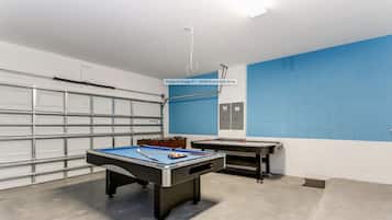 Casa, camere multiple | 9 camere, postazione laptop, Wi-Fi gratuito