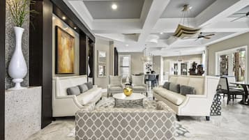 Casa, camere multiple | Soggiorno | Smart TV, servizi in streaming