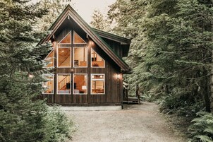 Cabin, 2 Bedrooms | Exterior