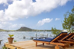 Property grounds - Enchanting Fresh Villa with Amazing Spanish Water View (Willemstad)