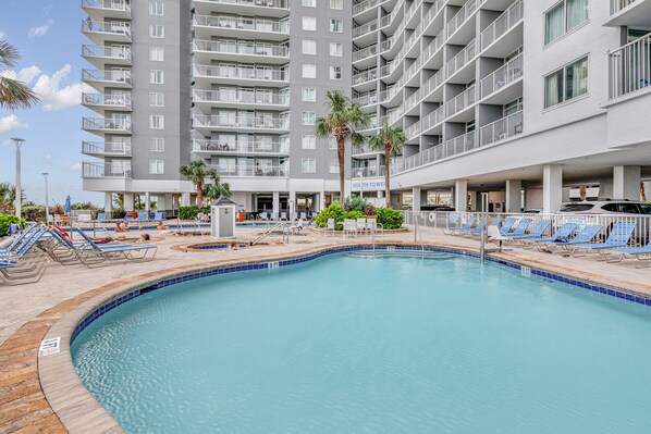 Innenpool, Außenpool