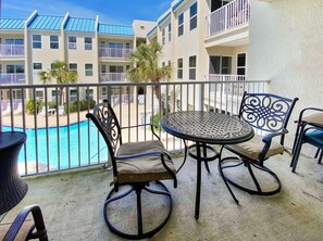 Appart'hôtel, 2 chambres | Balcon