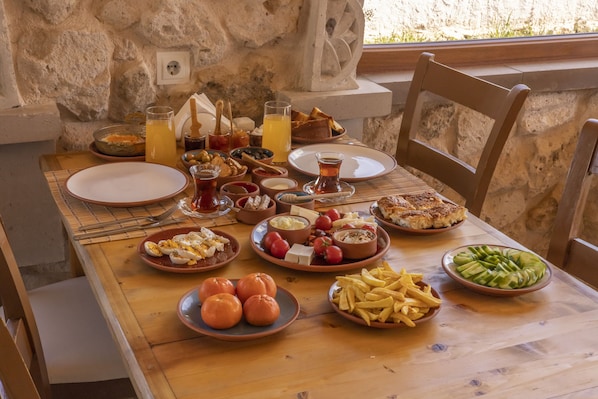 Free daily local cuisine breakfast - Soleado Capadocia Hotel (Nevsehir)