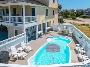 A heated pool - Good Day Sunshine-Oceanside, pool, hot tub, dog friendly, close to the beach! (Nags Head)