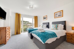2 bedrooms, iron/ironing board, travel cot, free WiFi