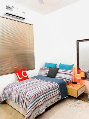 2 Schlafzimmer, Bügeleisen/Bügelbrett, kostenloses WLAN