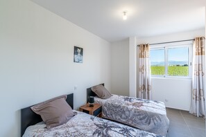 2 quartos, Wi-Fi de cortesia, roupa de cama