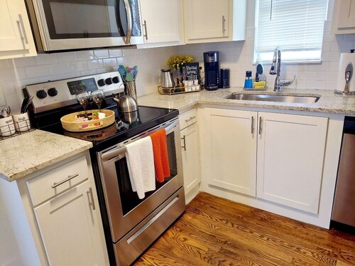 Lovely House near Nichol Hills