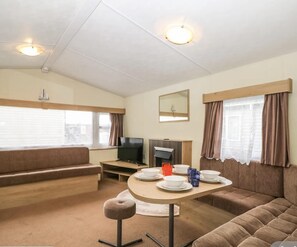 Chalet | Living area