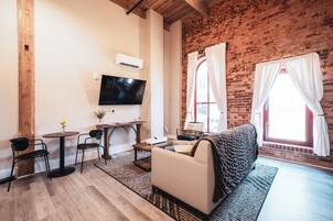 1 Bedroom Suite, Room 6 | Living area | 45-inch Smart TV with cable channels, Netflix, streaming services