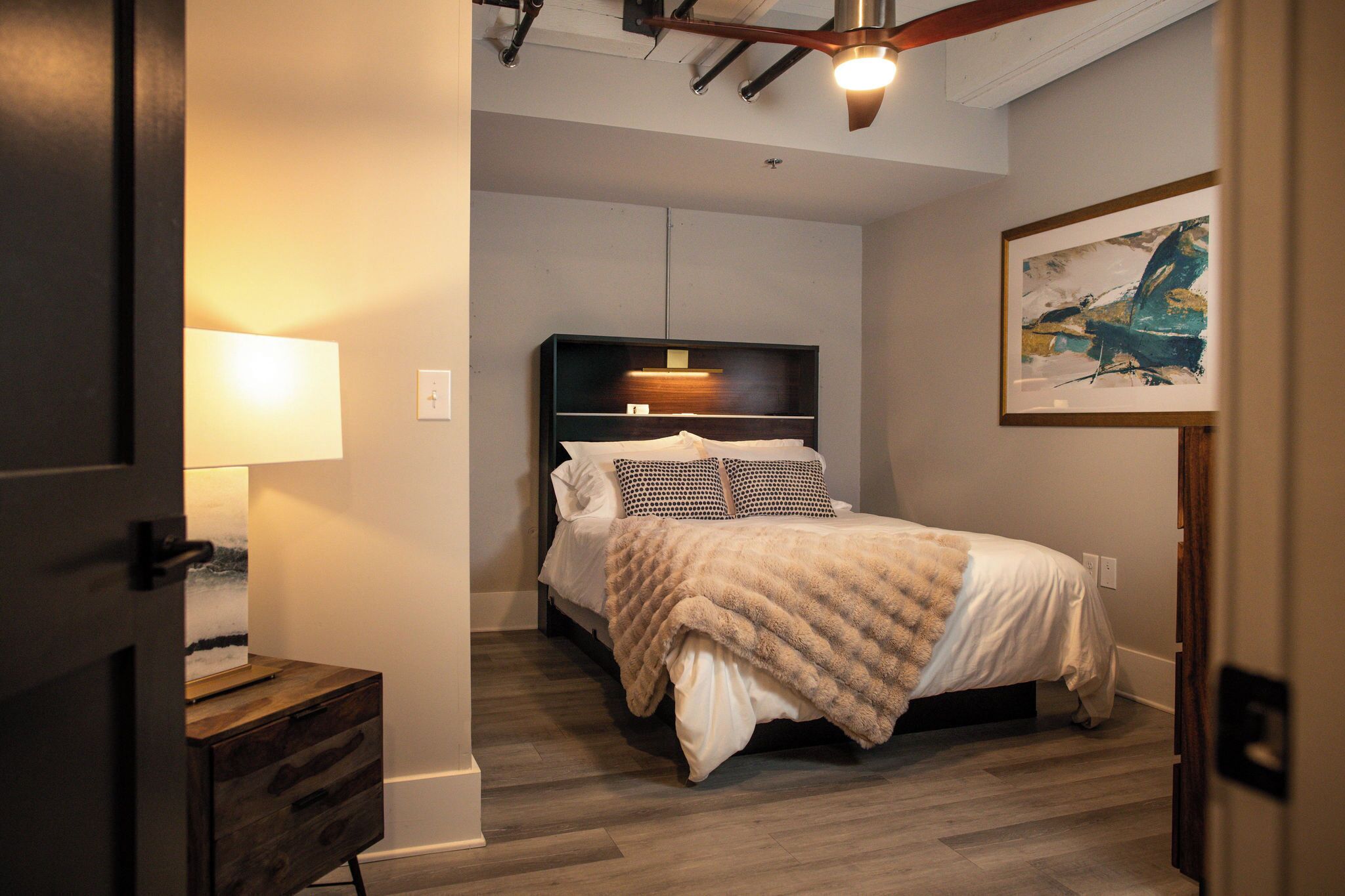 2 Bedroom Townhouse, Room 3 | Premium bedding, individually decorated, individually furnished, desk