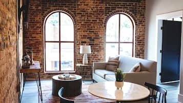 1 Bedroom Loft, Main St View, Room 9 | Living area