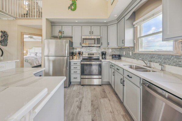 Fridge, microwave, oven, stovetop