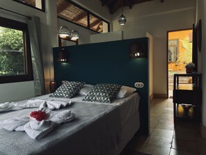 3 bedrooms, travel cot, free WiFi, bed sheets
