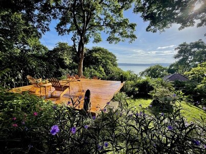 2 private casitas & 1 private bedroom in front of the Laguna de Apoyo