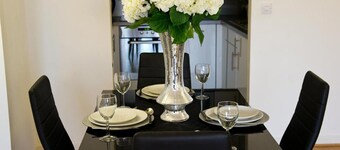 Impeccable 2-bed Apartment in Brentwood