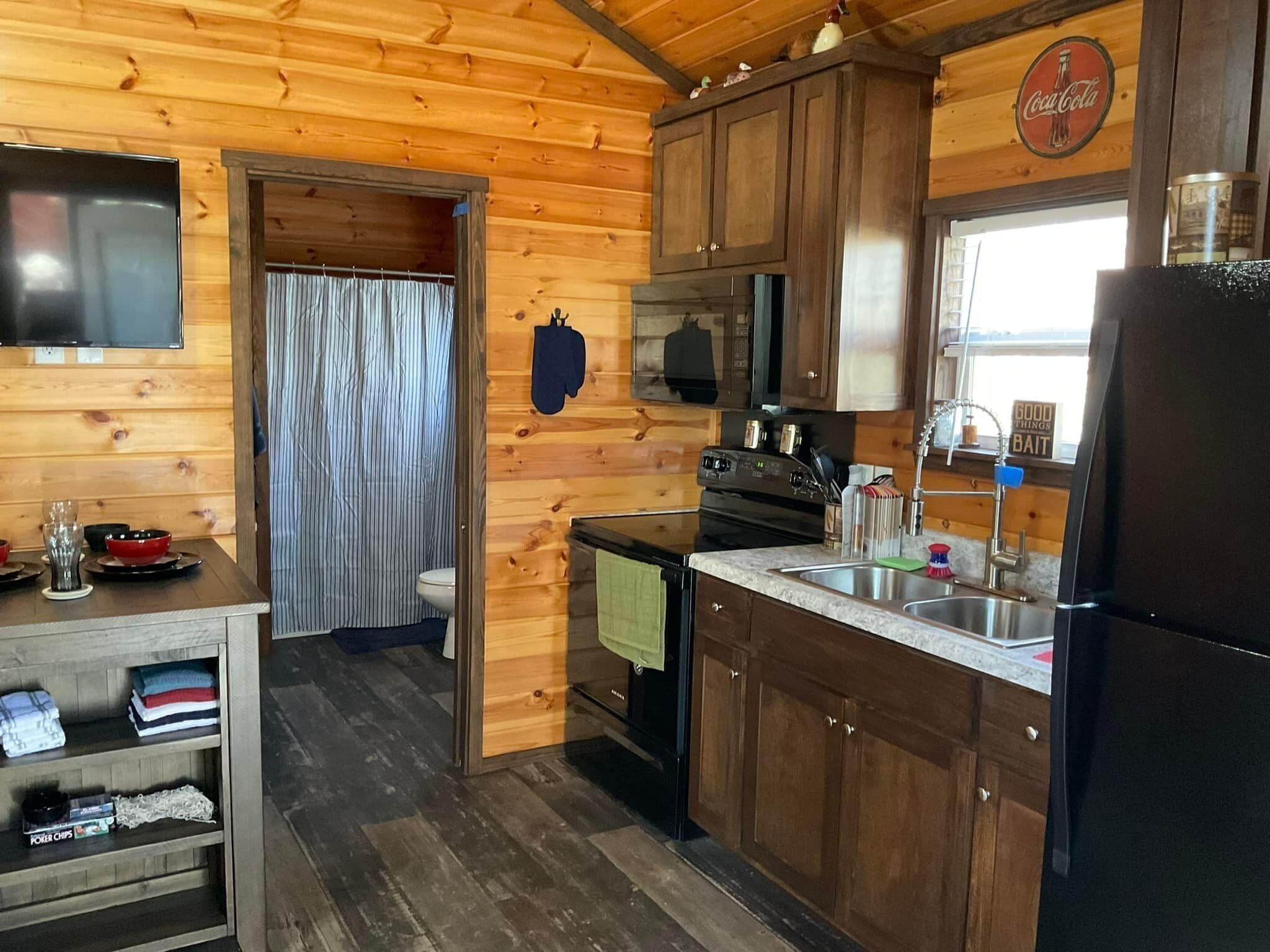 Rustic Fishing Retreat 1 Bed/1 ADA Bath