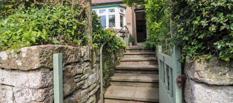 Charlies Cottage