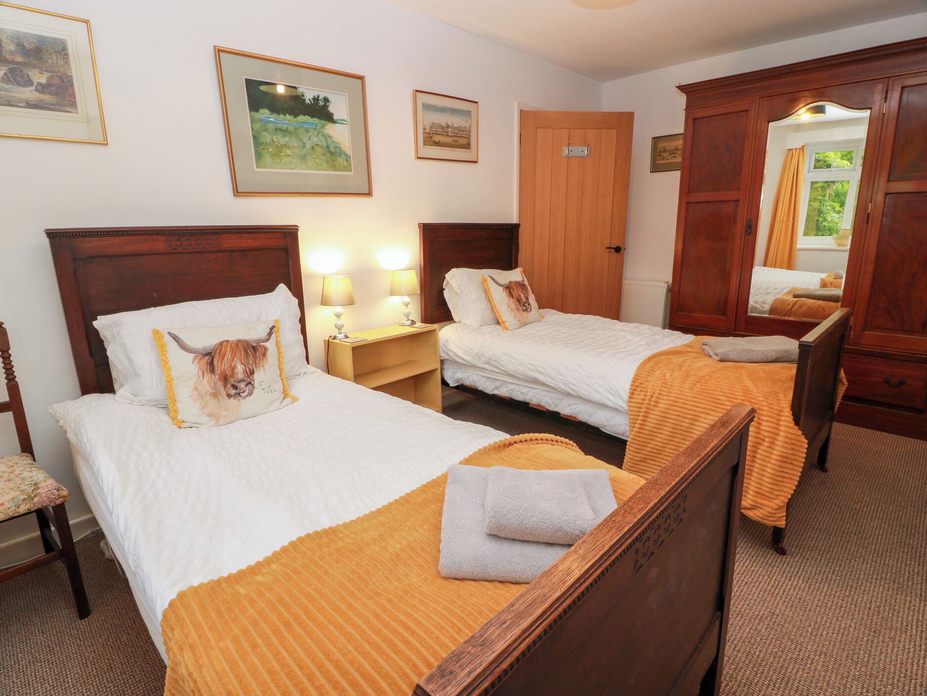 2 camere, con stile personalizzato, con arredamento individuale