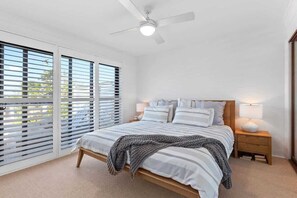 4 bedrooms, WiFi, bed sheets